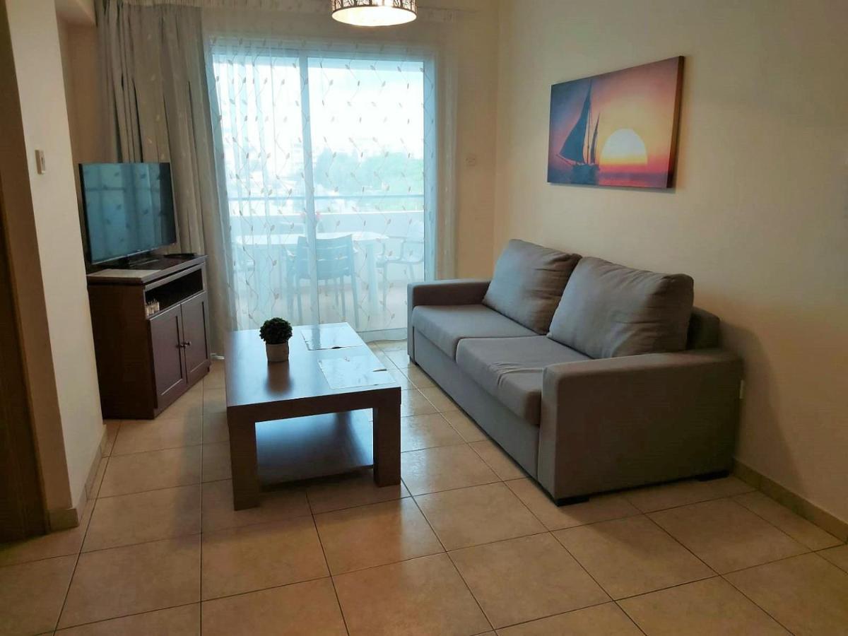 403 Apartment Carisa Artemis Court ลาร์นาคา ภายนอก รูปภาพ